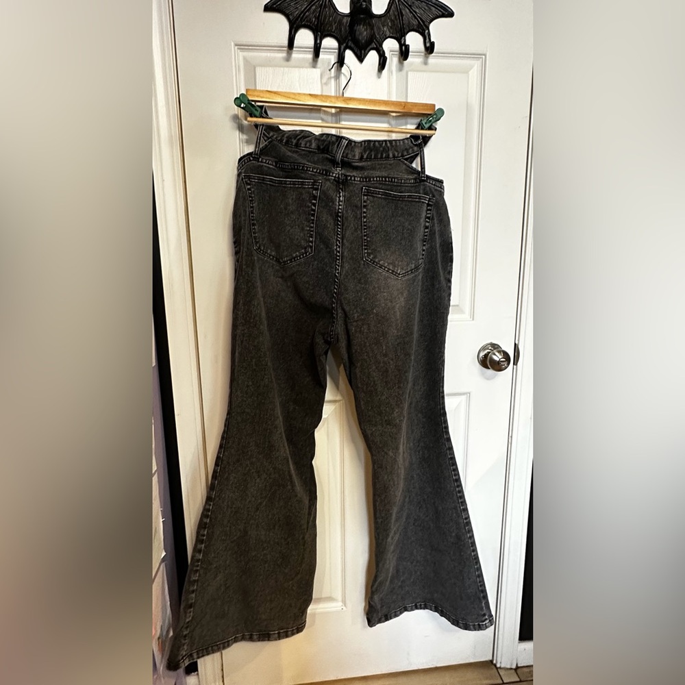 Wild Fable Dark Cut Out Jeans Size 17 - Picture 4 of 7